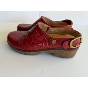 Brioso Red Embossed Floral Leather Slingback Clogs Womens 7M‎